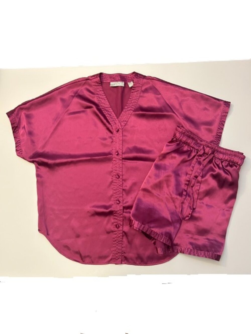 NWOT- Erika Taylor Intimates silky polyester  2pc. Pajama shorts set Size: Large